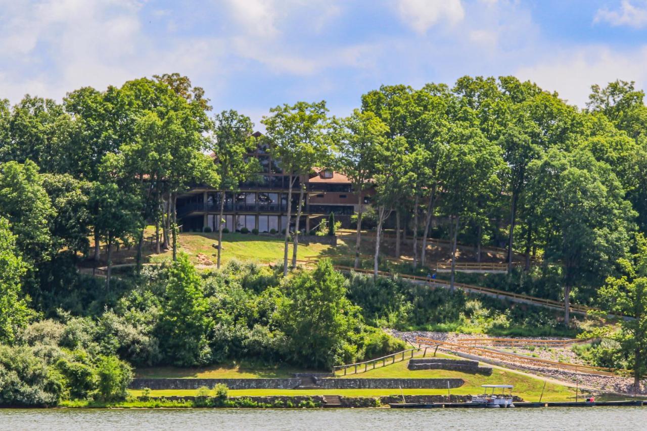 Burr Oak Lodge And Conference Center Glouster Eksteriør billede