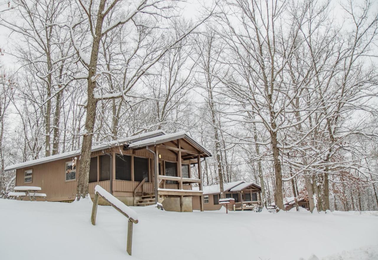 Burr Oak Lodge And Conference Center Glouster Eksteriør billede